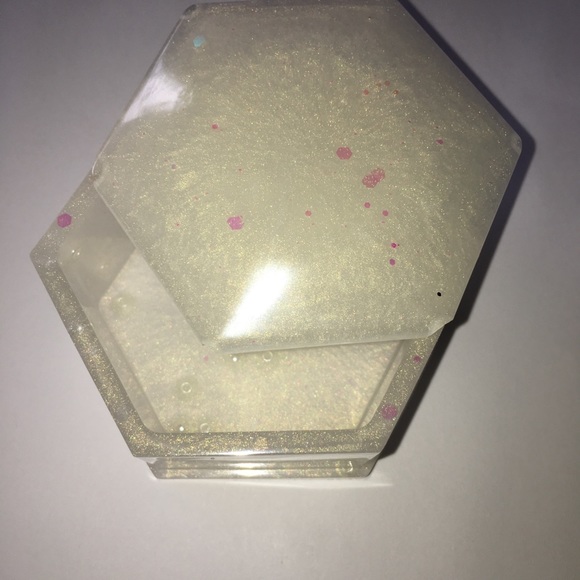 Cream box - Picture 2 of 2